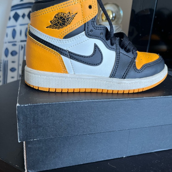 Air Jordan 1 Retro High OG Taxi Yellow black - Picture 8 of 11